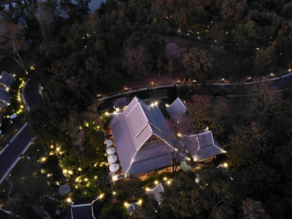 Hotel Ruean Racha Chiang Mai Zewnętrze zdjęcie