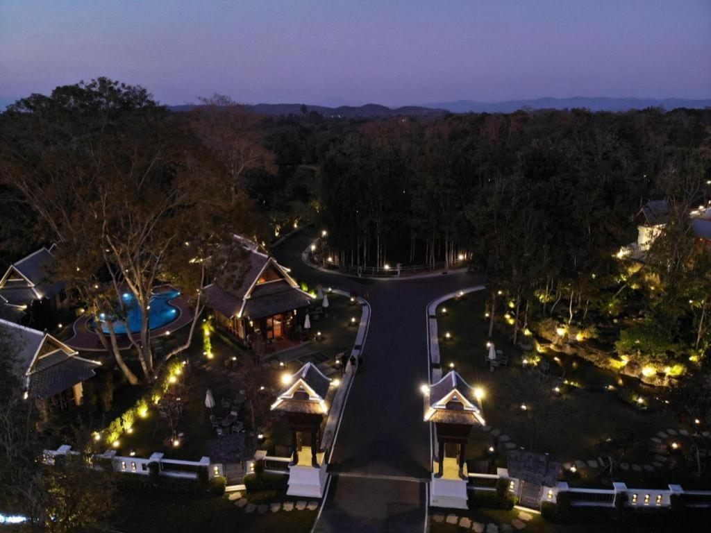 Hotel Ruean Racha Chiang Mai Zewnętrze zdjęcie