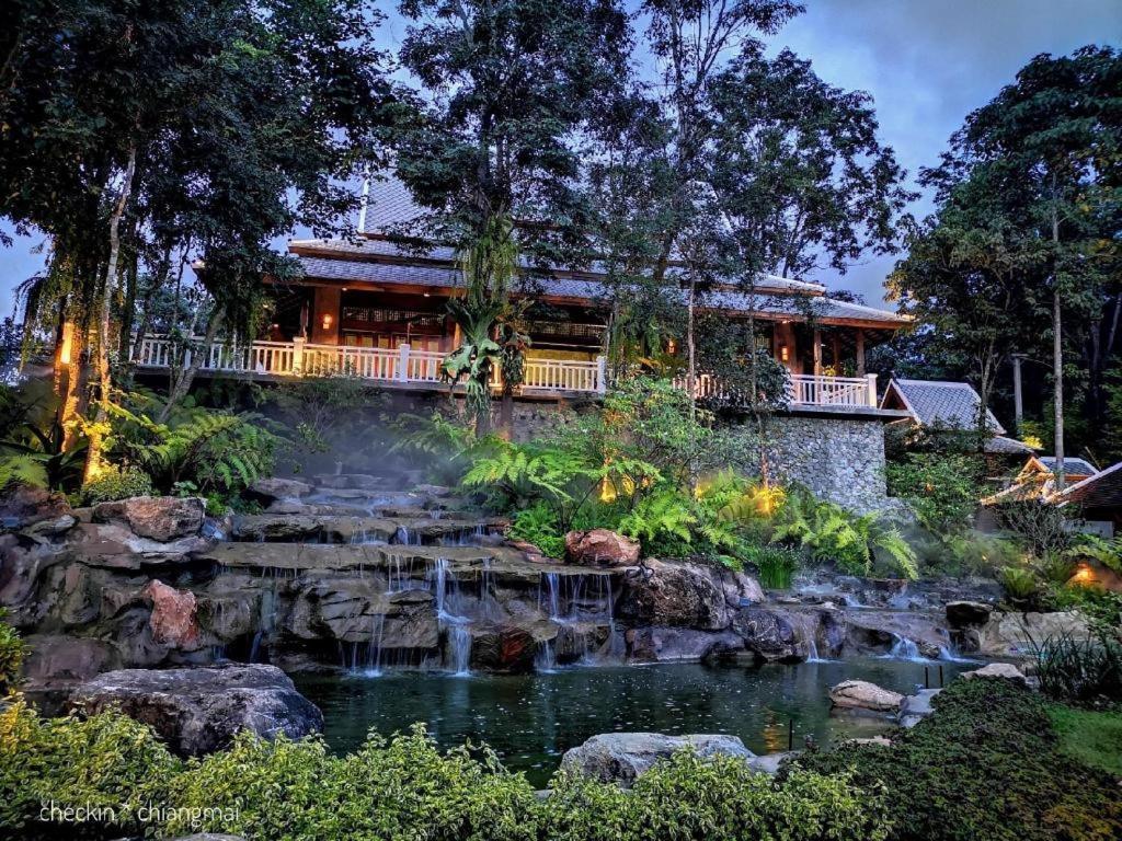 Hotel Ruean Racha Chiang Mai Zewnętrze zdjęcie