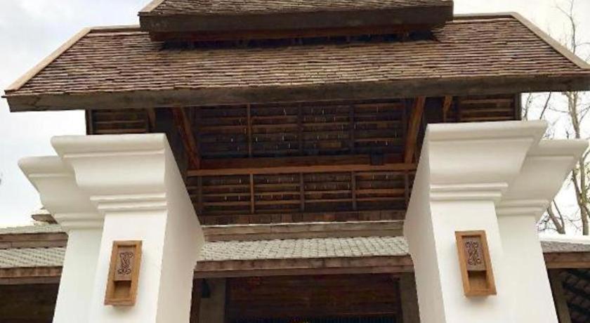 Hotel Ruean Racha Chiang Mai Zewnętrze zdjęcie
