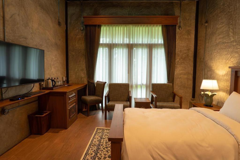 Hotel Ruean Racha Chiang Mai Zewnętrze zdjęcie