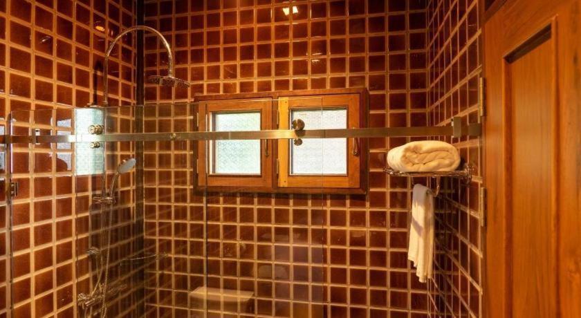Hotel Ruean Racha Chiang Mai Zewnętrze zdjęcie