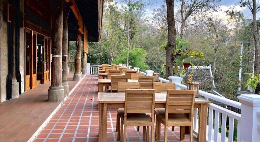 Hotel Ruean Racha Chiang Mai Zewnętrze zdjęcie