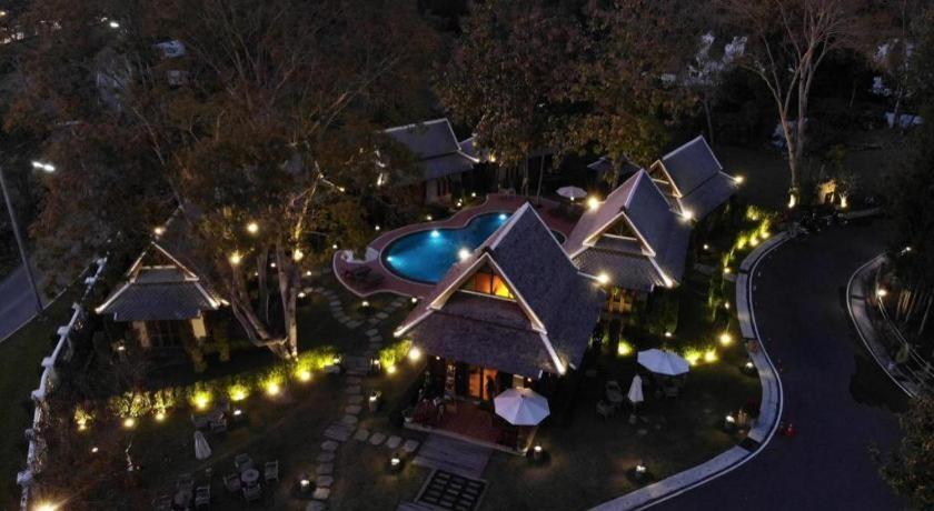 Hotel Ruean Racha Chiang Mai Zewnętrze zdjęcie