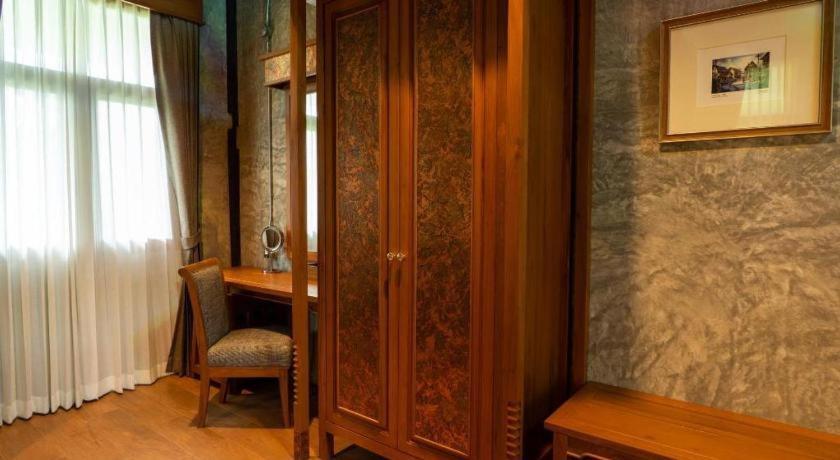 Hotel Ruean Racha Chiang Mai Zewnętrze zdjęcie