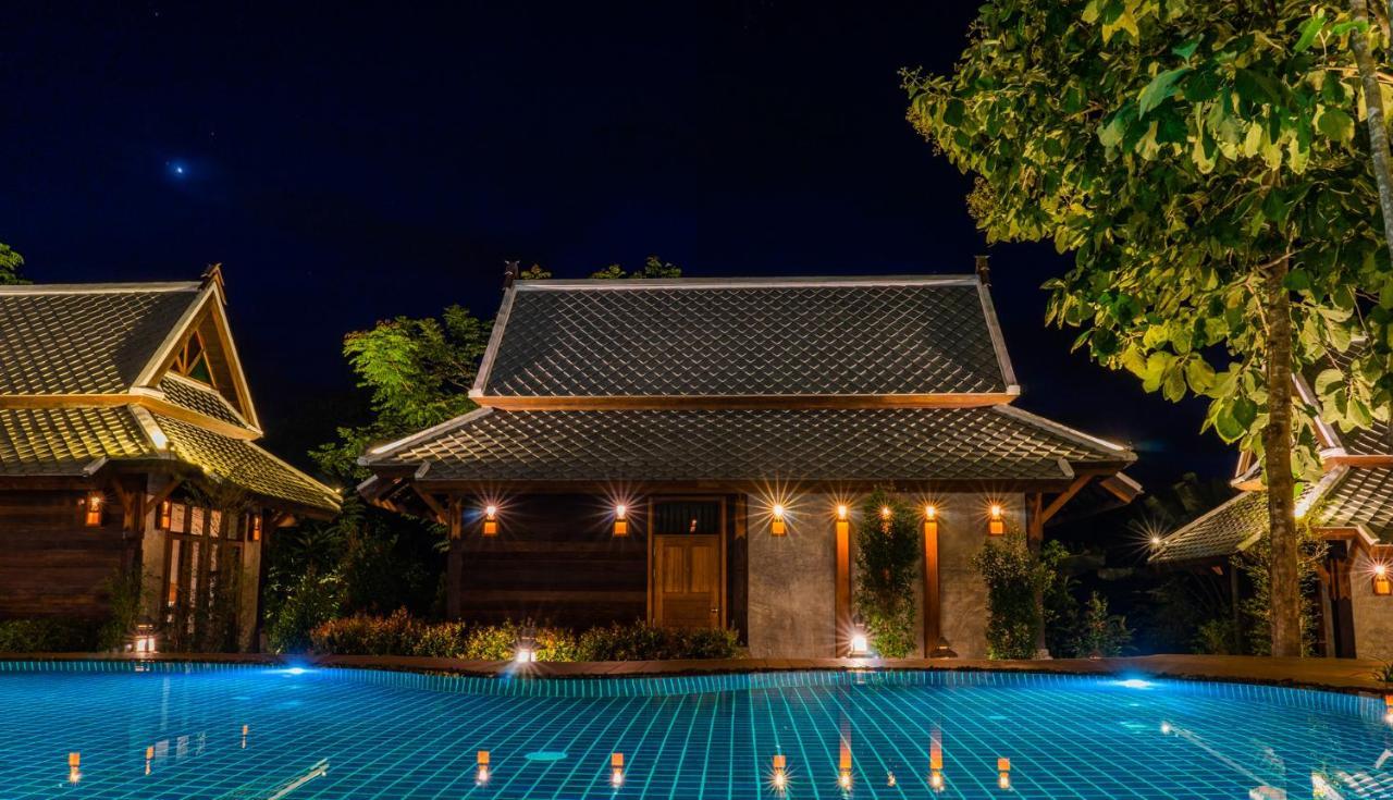 Hotel Ruean Racha Chiang Mai Zewnętrze zdjęcie