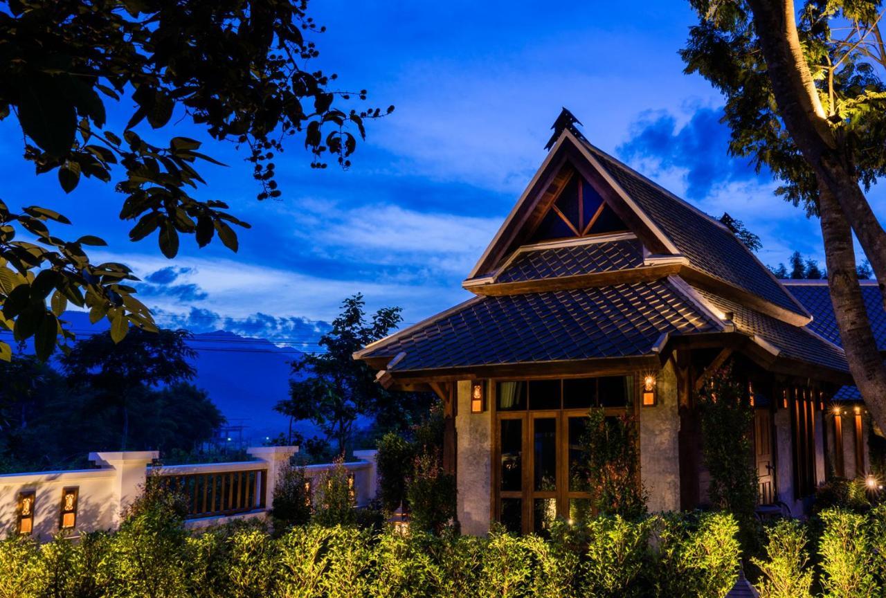 Hotel Ruean Racha Chiang Mai Zewnętrze zdjęcie