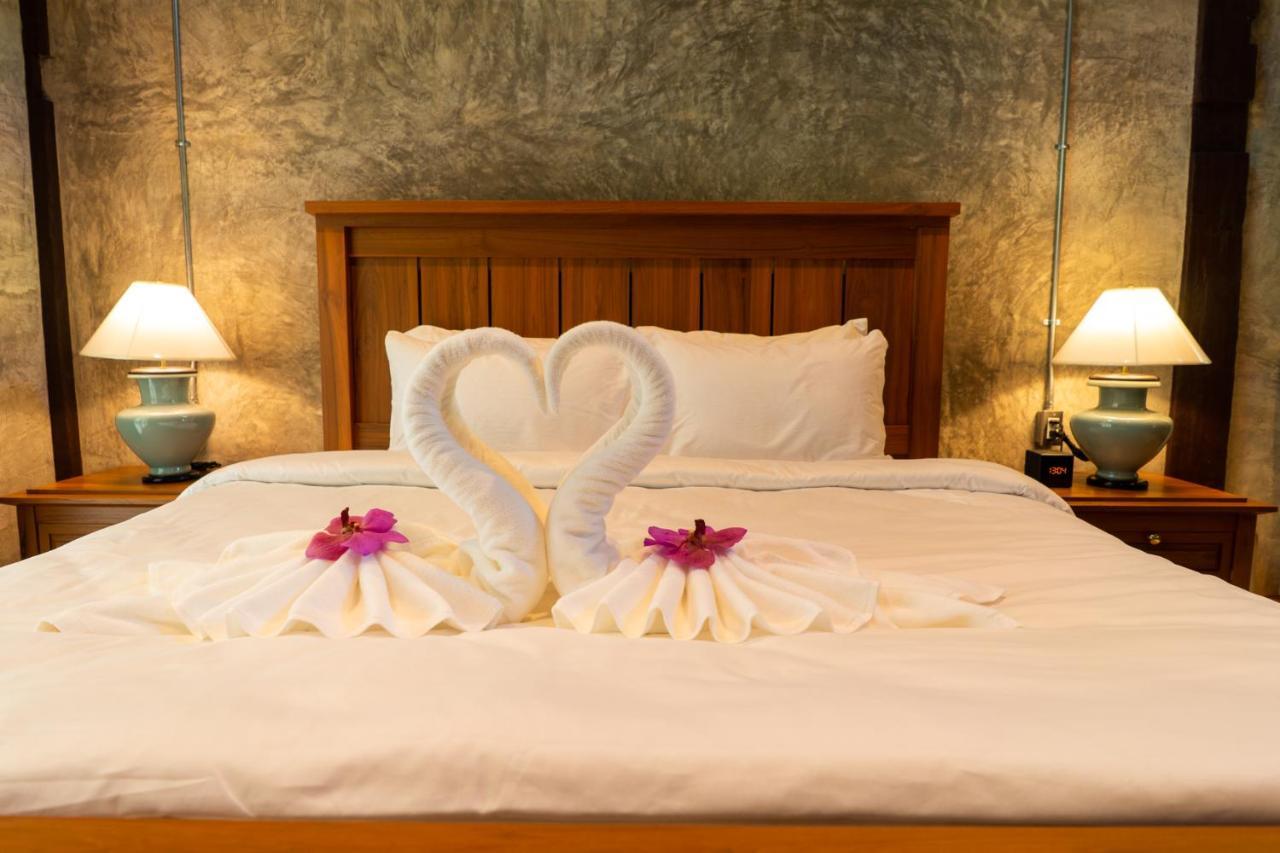 Hotel Ruean Racha Chiang Mai Zewnętrze zdjęcie