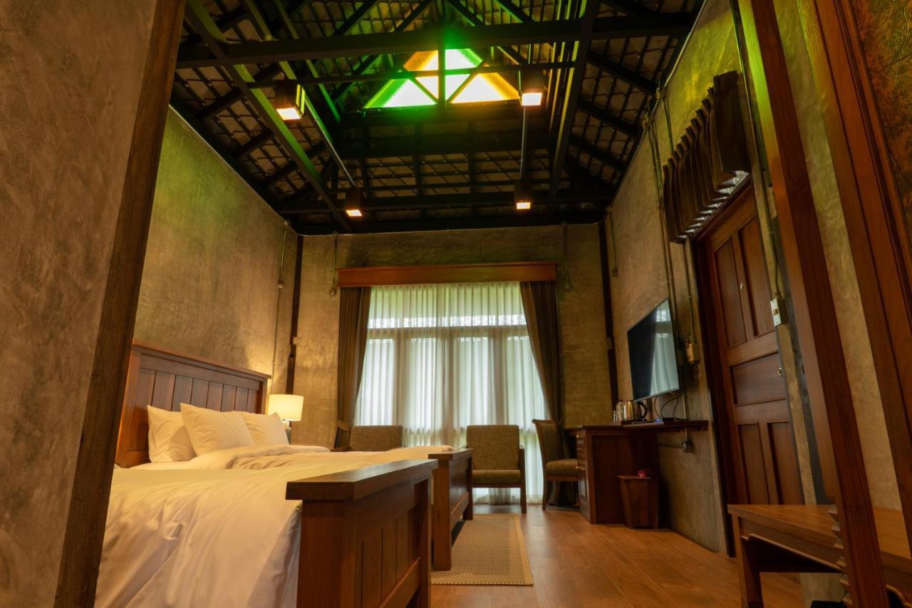 Hotel Ruean Racha Chiang Mai Zewnętrze zdjęcie