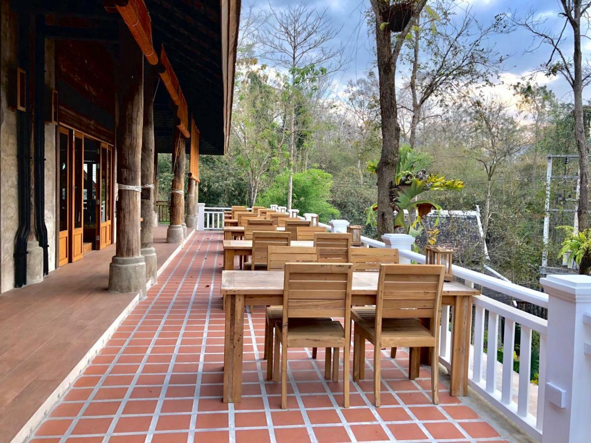 Hotel Ruean Racha Chiang Mai Zewnętrze zdjęcie